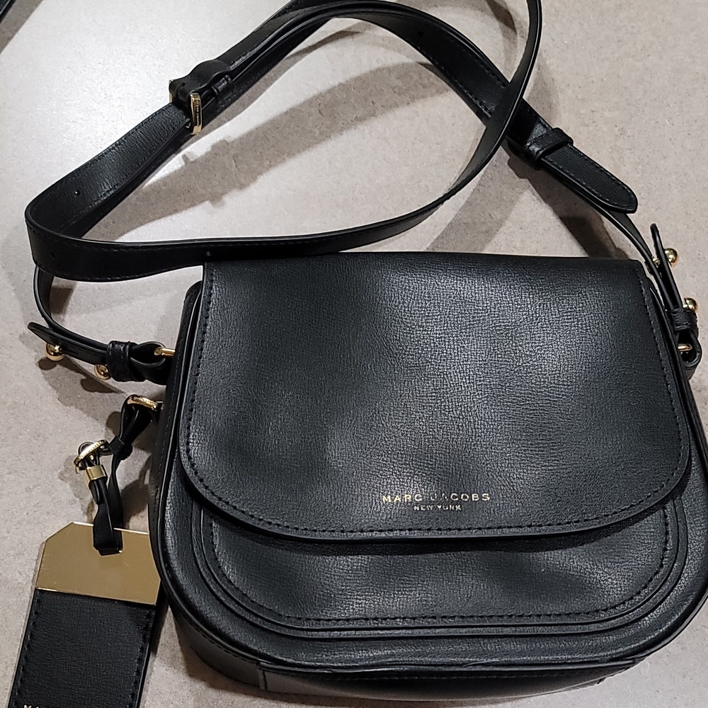 Marc Jacobs Black Leather Crossbody Bag with Flap Closure